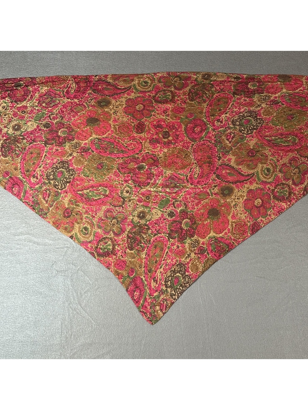 Vintage Floral Paisley Patterned Triangle Scarf Wrap